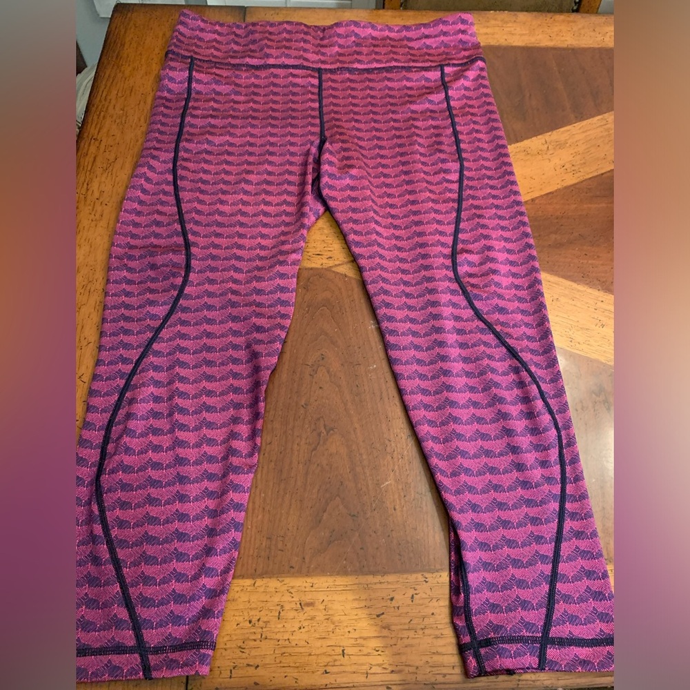 XL Vineyard Vines Woman’s Athletic pants.  Excellent condition.